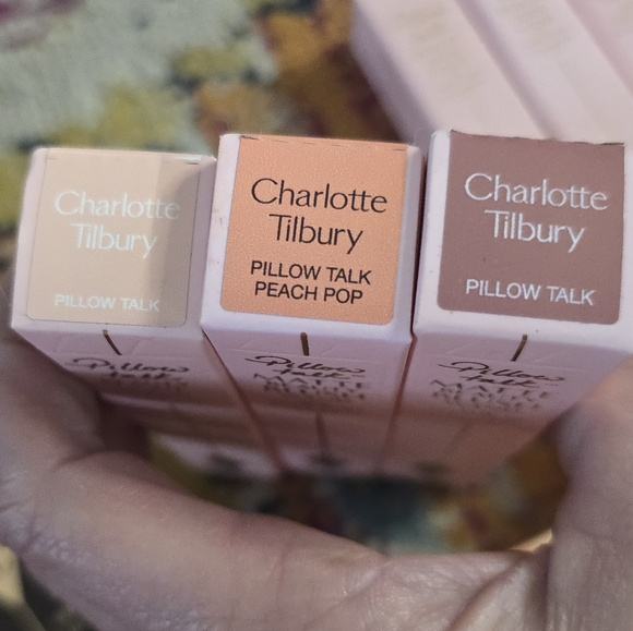 Charlotte Tilbury Bundle - Picture 2 of 9